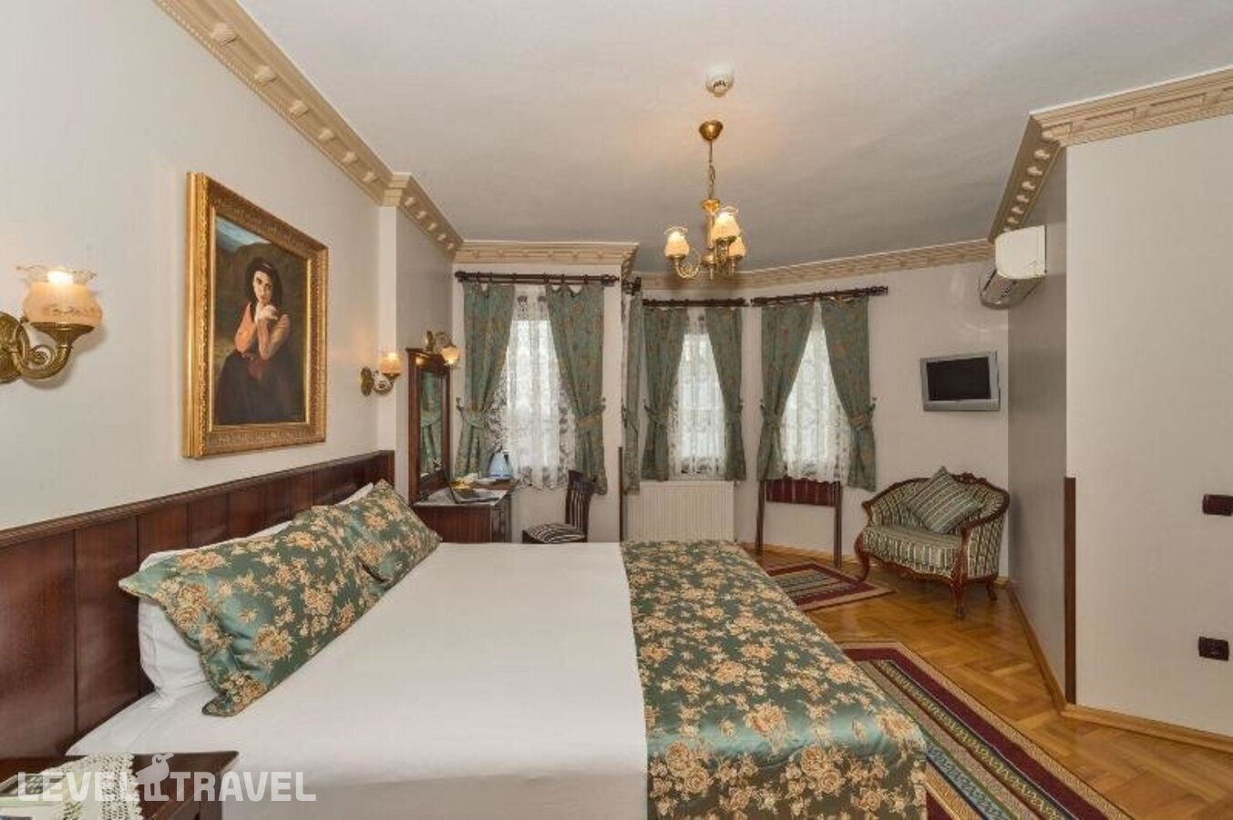 Делюкс с видом на город (двуспальная кровать) — фото 4