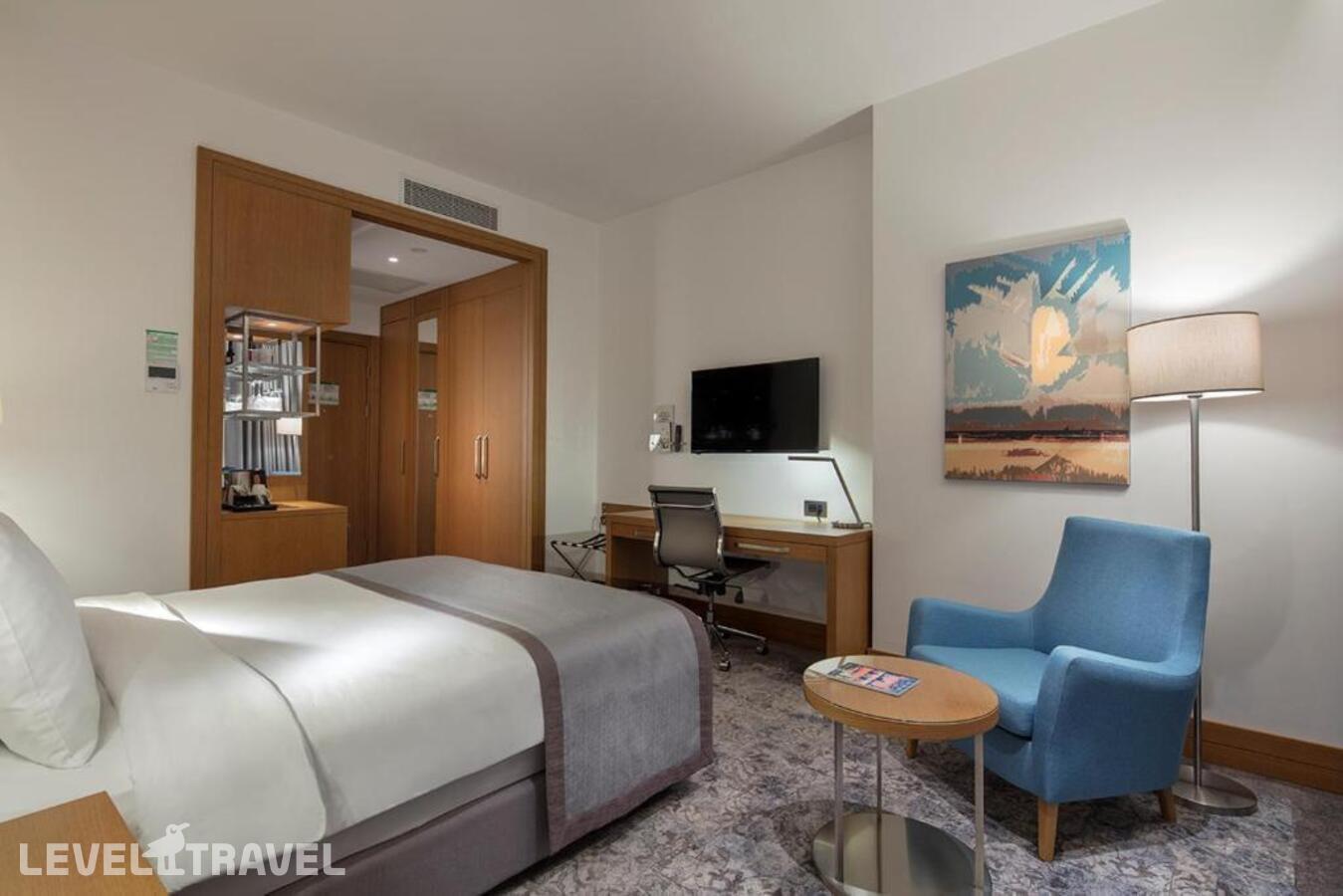 фотографии номера Стандартный (две односпальные кровати) отеля Holiday Inn Istanbul - Tuzla Bay, an IHG Hotel в Турция(Пендик) - фото №4
