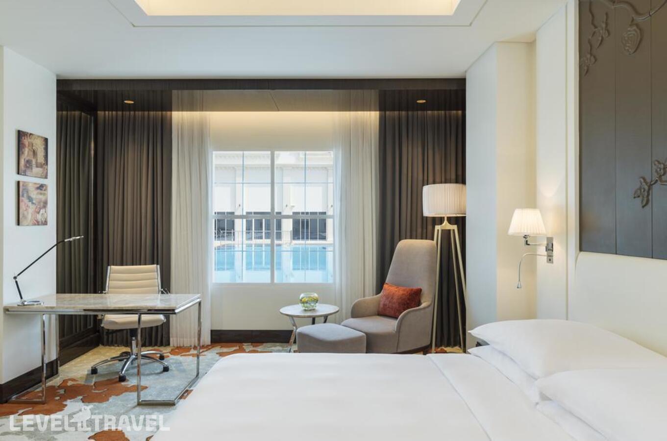 фотографии номера Стандартный номер отеля Radisson Blu Hotel в ОАЭ(Аджман) - фото №1