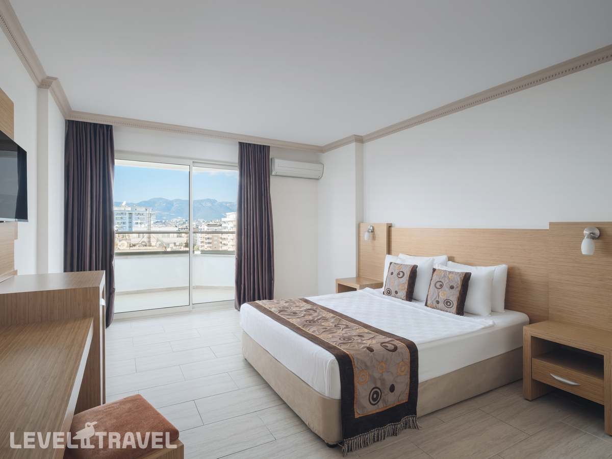 фотографии номера Семейный экономичный с видом на окрестности отеля Prestige Alanya (Ex. Euphoria Comfort Beach Alanya) в Турция(Махмутлар) - фото №2
