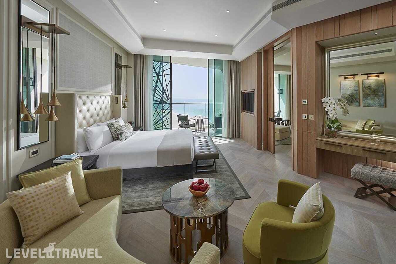 фотографии номера Люкс с видом на море отеля Mandarin Oriental Jumeira Dubai в ОАЭ(Дубай Джумейра) - фото №2