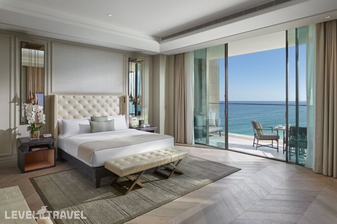 фотографии номера Люкс премьер с видом на море отеля Mandarin Oriental Jumeira Dubai в ОАЭ(Дубай Джумейра) - фото №8