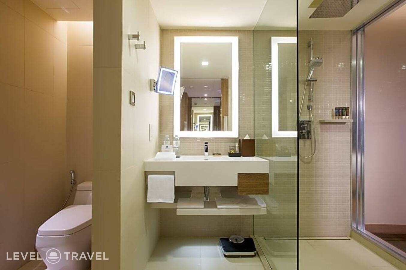 фотографии номера Улучшенный (две односпальные кровати) отеля Novotel Bangkok Sukhumvit 20 в Таиланд(Бангкок) - фото №2