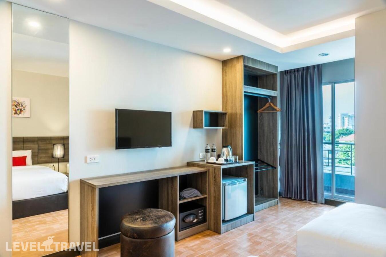 фотографии номера Делюкс (две односпальные кровати) отеля Livotel Hotel Hua Mak Bangkok в Таиланд(Бангкок) - фото №6