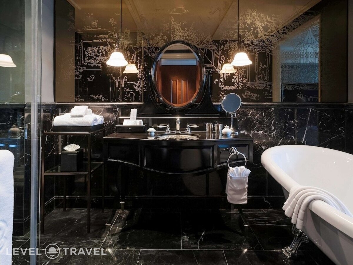 фотографии номера Делюкс (две односпальные кровати) отеля Hotel Muse Bangkok Langsuan - MGallery в Таиланд(Бангкок) - фото №6