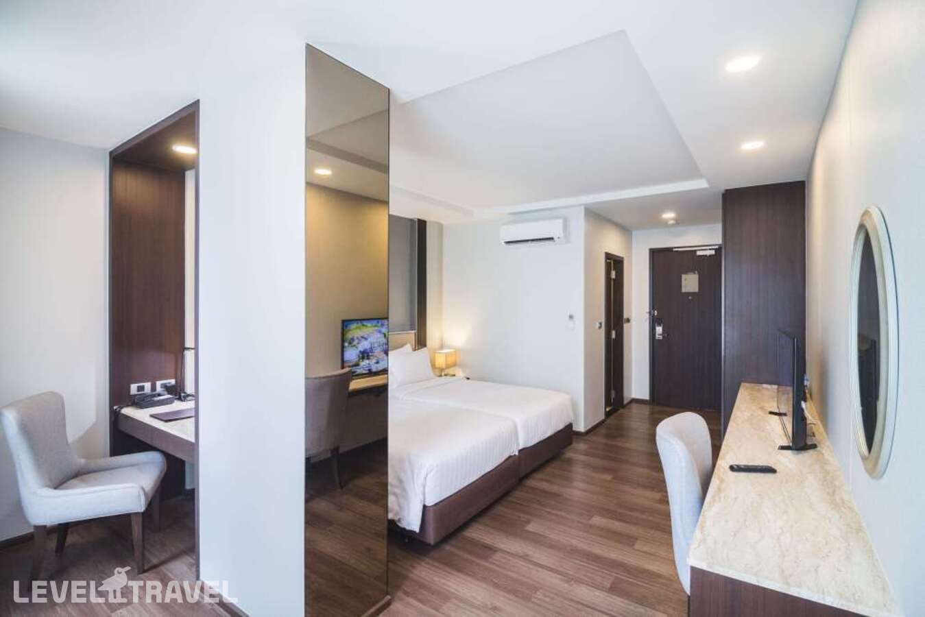 фотографии номера Делюкс (две односпальные кровати) отеля SureStay Plus Hotel by Best Western Sukhumvit 2 в Таиланд(Бангкок) - фото №3