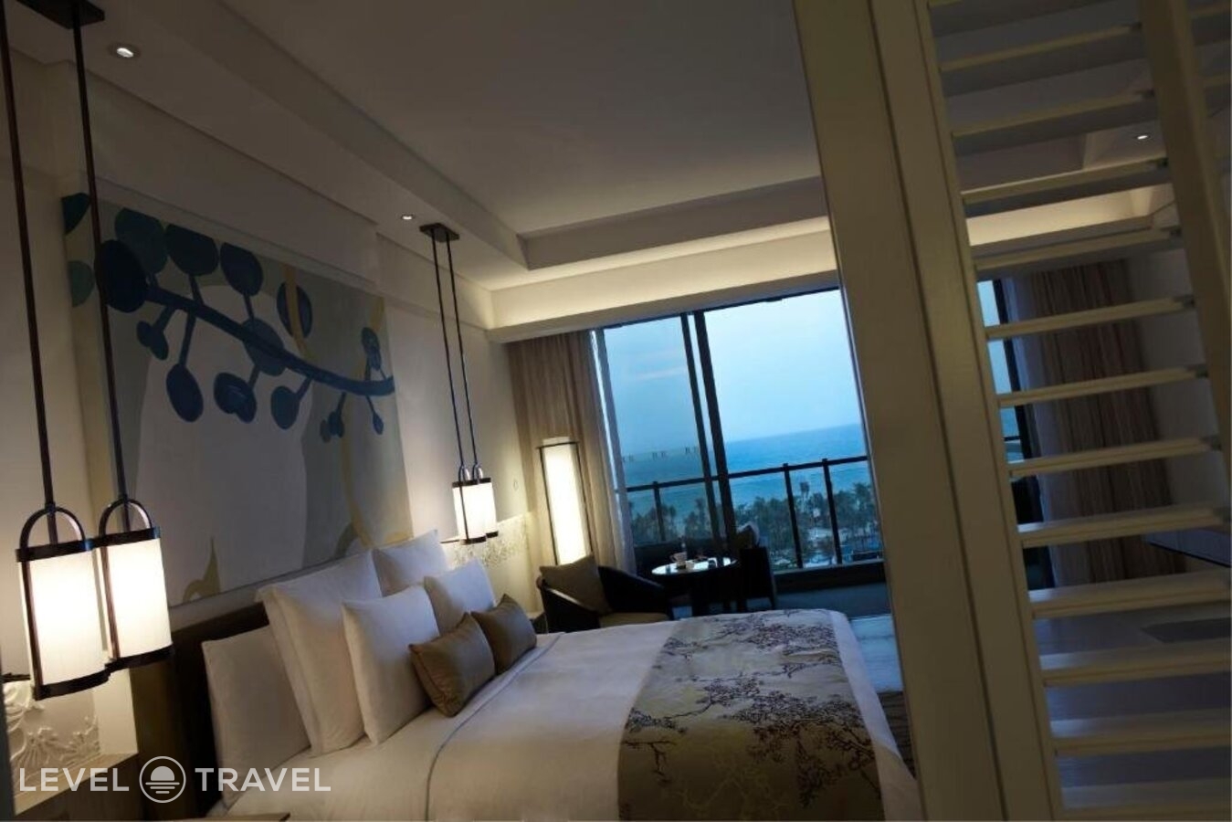 фотографии номера Делюкс с видом на океан с балконом отеля Renaissance Sanya Haitang Bay Resort в Китай(Хайтанг Бэй) - фото №4