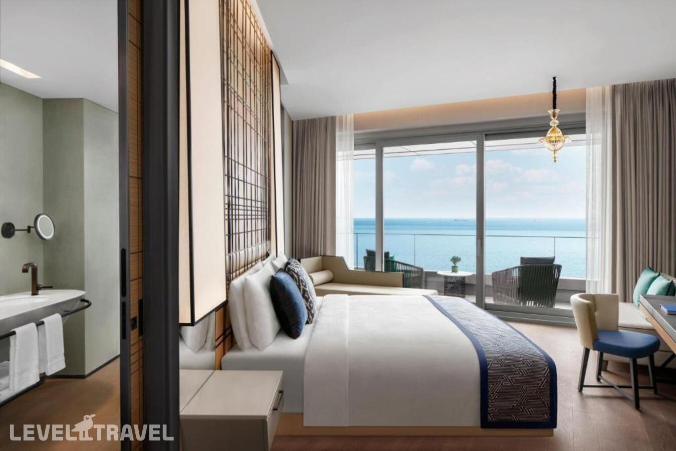 фотографии номера Делюкс с панорамным видом отеля JW Marriott Hotel Istanbul Marmara Sea в Турция(Бакыркёй) - фото №1