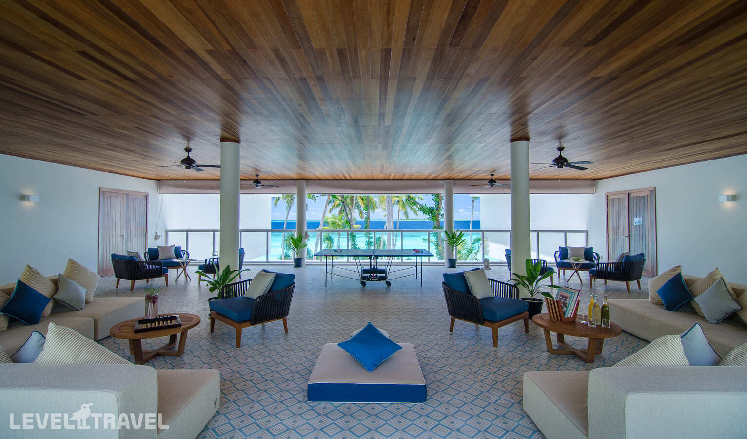 фотографии номера Пляжная резиденция (8 спален) отеля Amilla Maldives Resort And Residences в Мальдивы(Баа Атолл) - фото №2