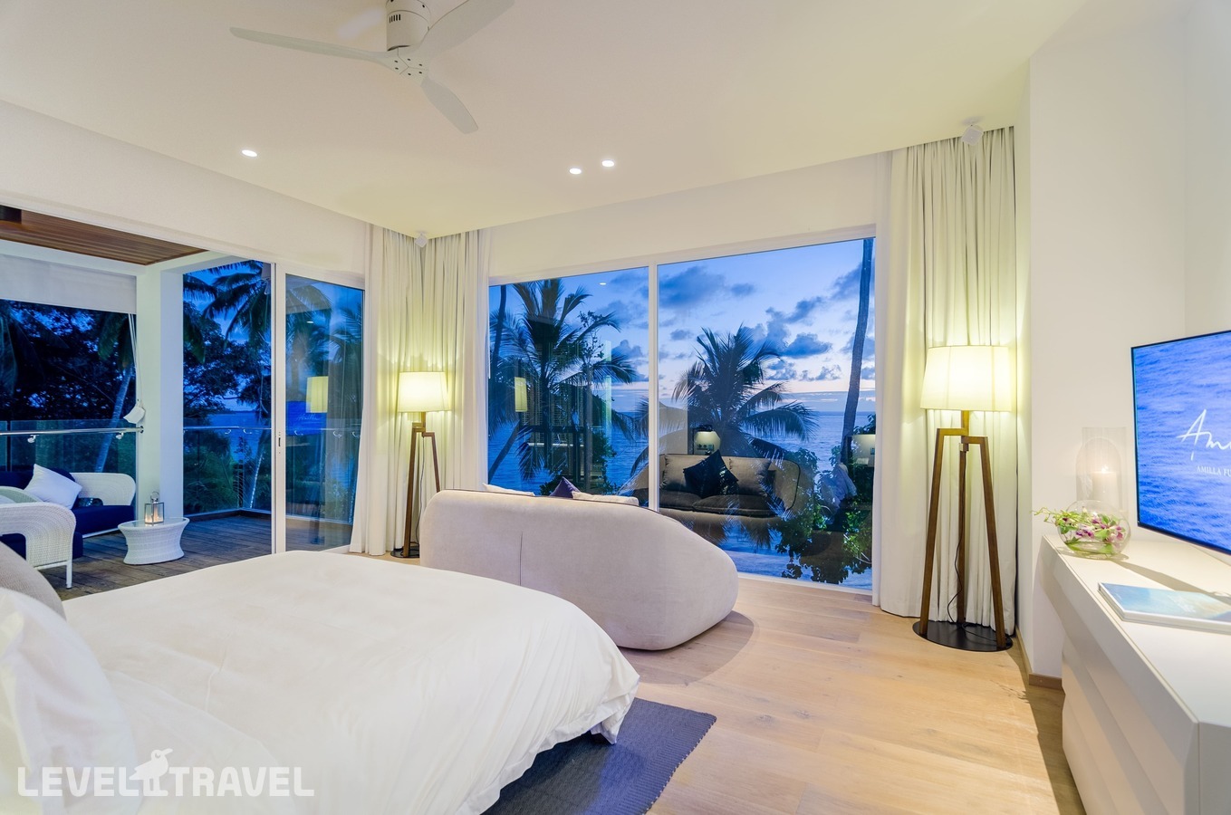 фотографии номера Вилла The Amilla Estate отеля Amilla Maldives Resort And Residences в Мальдивы(Баа Атолл) - фото №5
