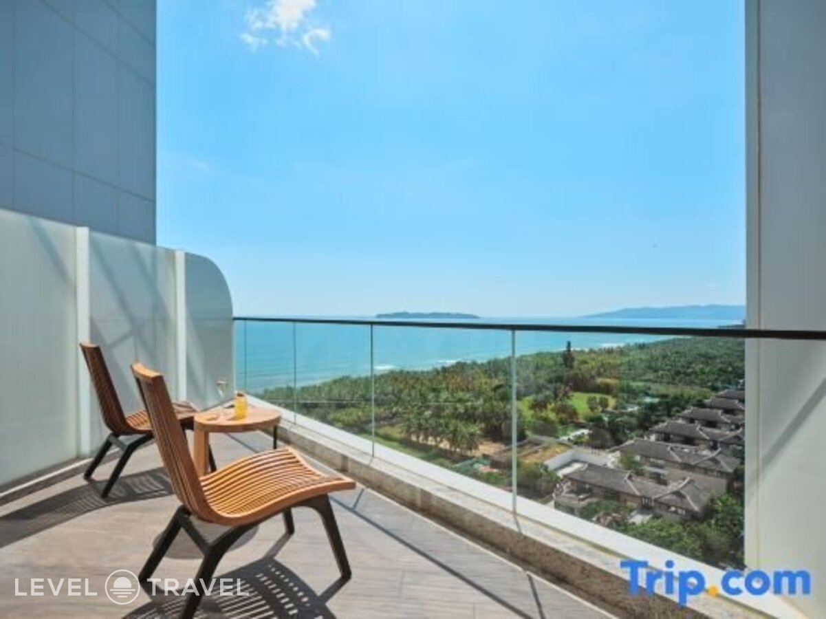 фотографии номера Люкс с видом на море отеля Crowne Plaza Sanya Haitang Bay Resort, An Ihg Hotel в Китай(Хайтанг Бэй) - фото №10