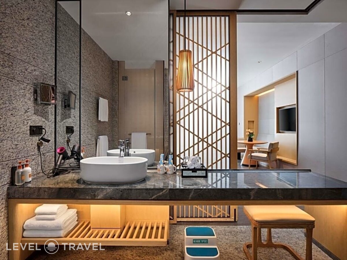 фотографии номера Люкс с прямым видом на море отеля Crowne Plaza Sanya Haitang Bay Resort, An Ihg Hotel в Китай(Хайтанг Бэй) - фото №9