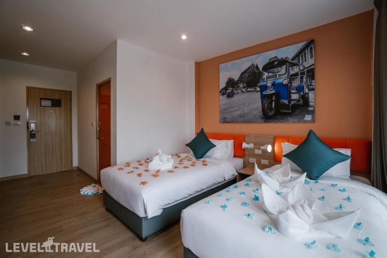фотографии номера Улучшенный (две односпальные кровати) отеля 7 Days Premium Hotel Don Mueang Airport в Таиланд(Бангкок) - фото №4