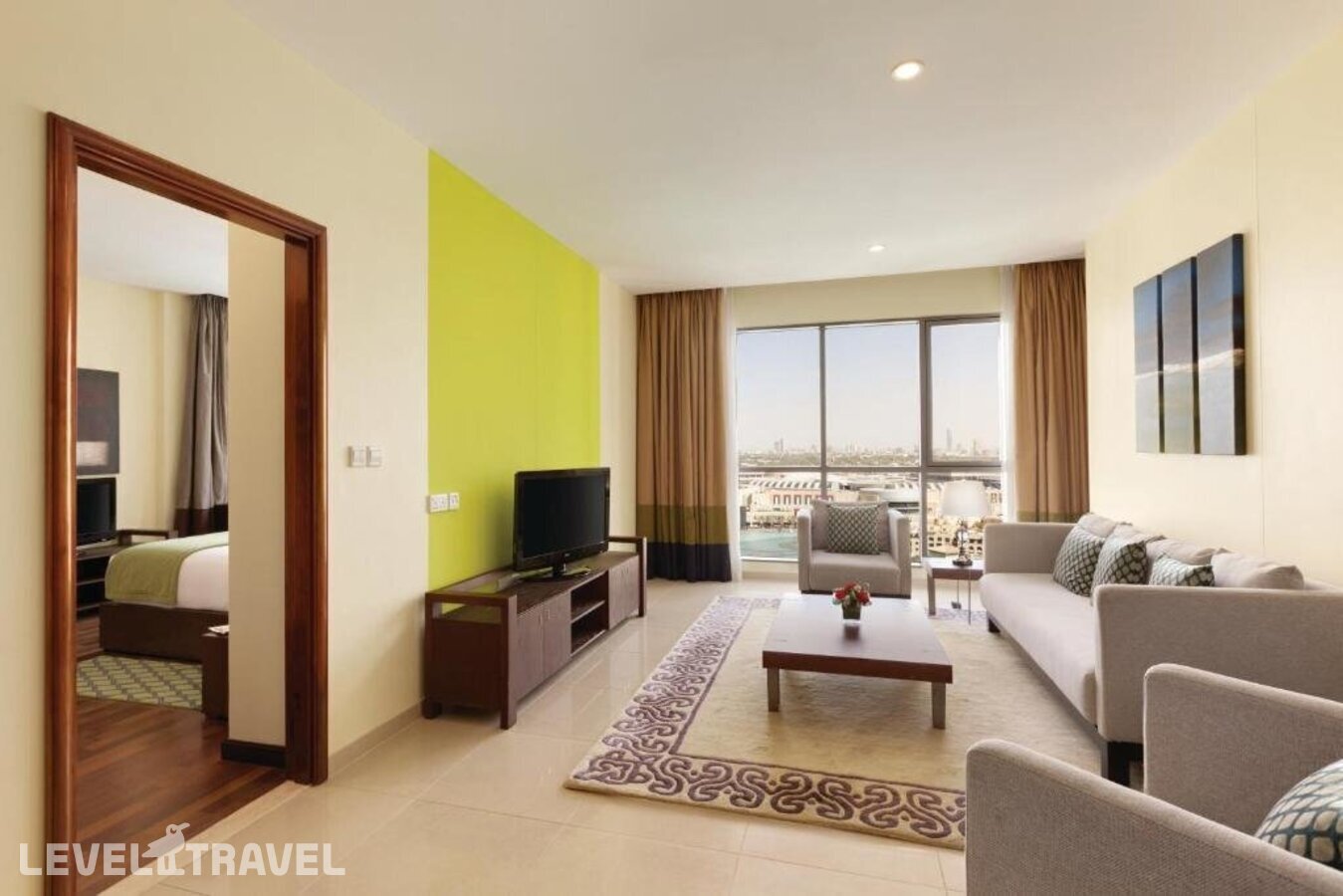 фотографии номера Люкс с видом на фонтан (1 спальня) отеля Ramada Downtown Dubai в ОАЭ(Даунтаун Дубай) - фото №4