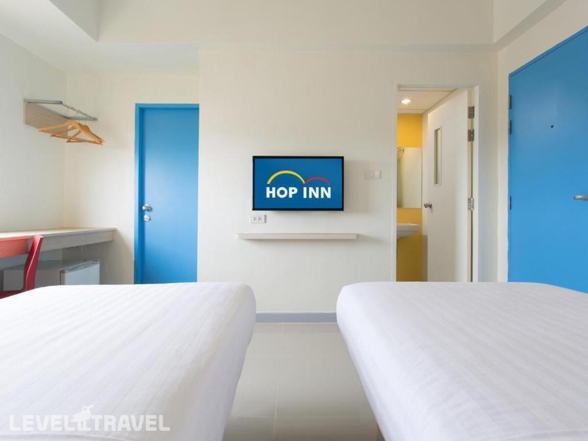 фотографии номера Стандартный (две односпальные кровати) отеля Hop Inn Phuket в Таиланд(Ратсада) - фото №8