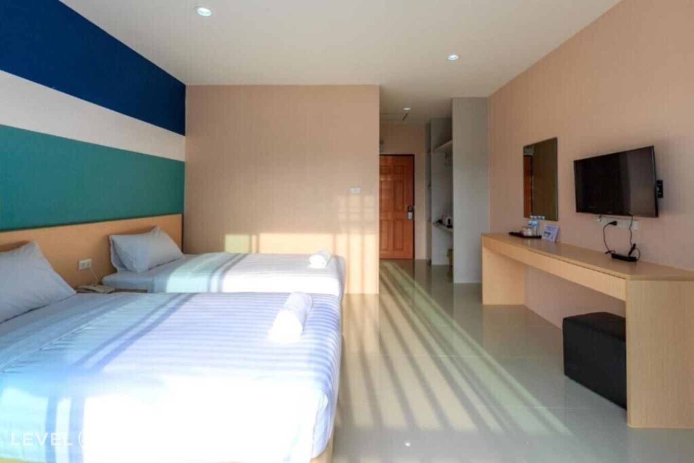 фотографии номера Улучшенный (две односпальные кровати) отеля JJ Residence Phuket Town в Таиланд(Ратсада) - фото №3
