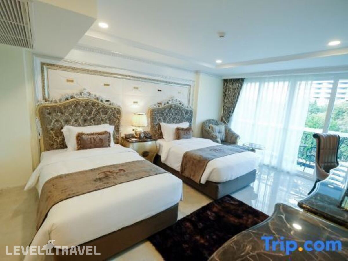 фотографии номера Делюкс с видом на город (две односпальные кровати) отеля LK Emerald Beach в Таиланд(Наклуа) - фото №9