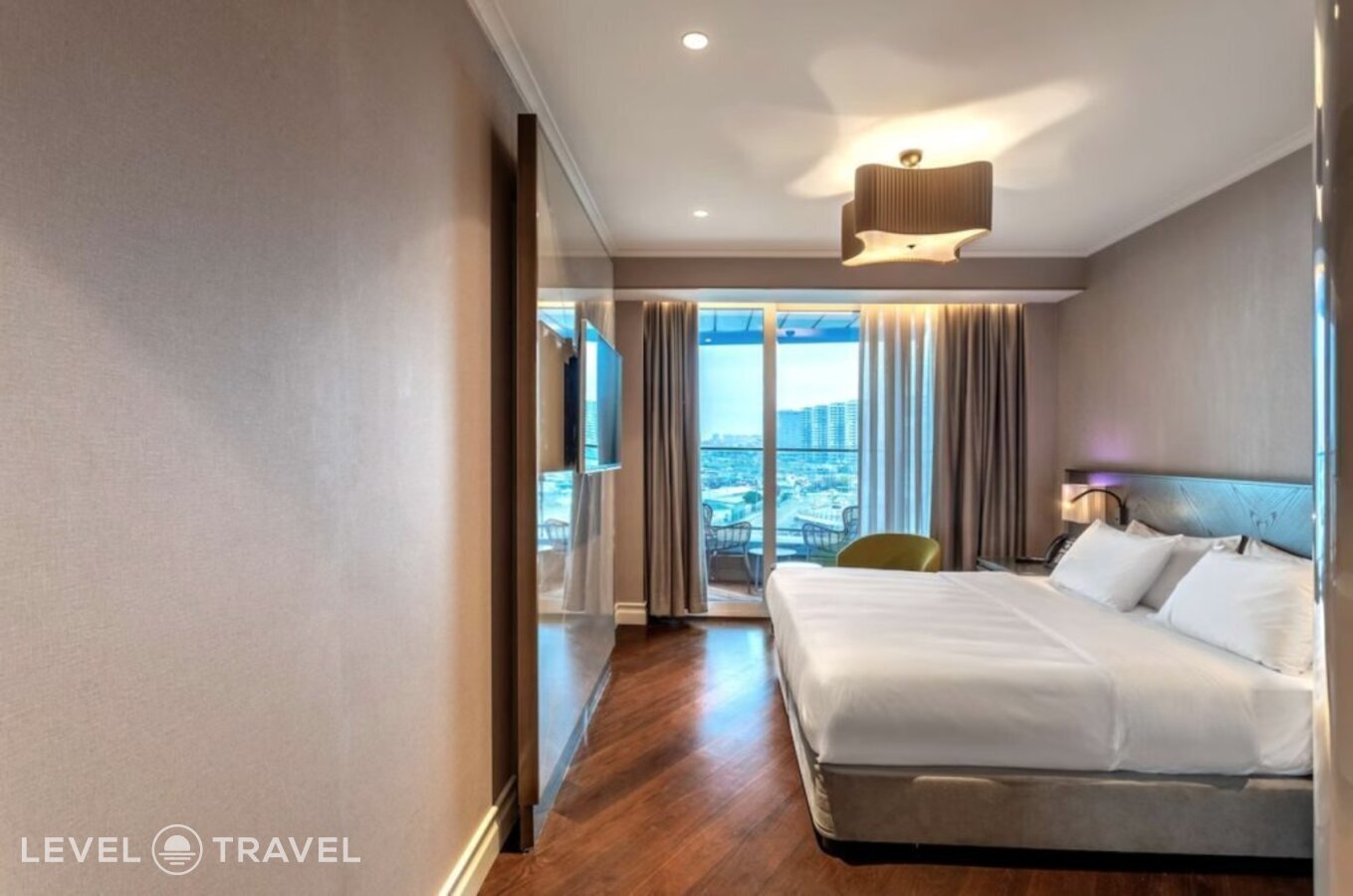 фотографии номера Стандартный с балконом (две односпальные кровати) отеля Radisson Blu Hotel Istanbul Ottomare в Турция(Зейтинбурну) - фото №5