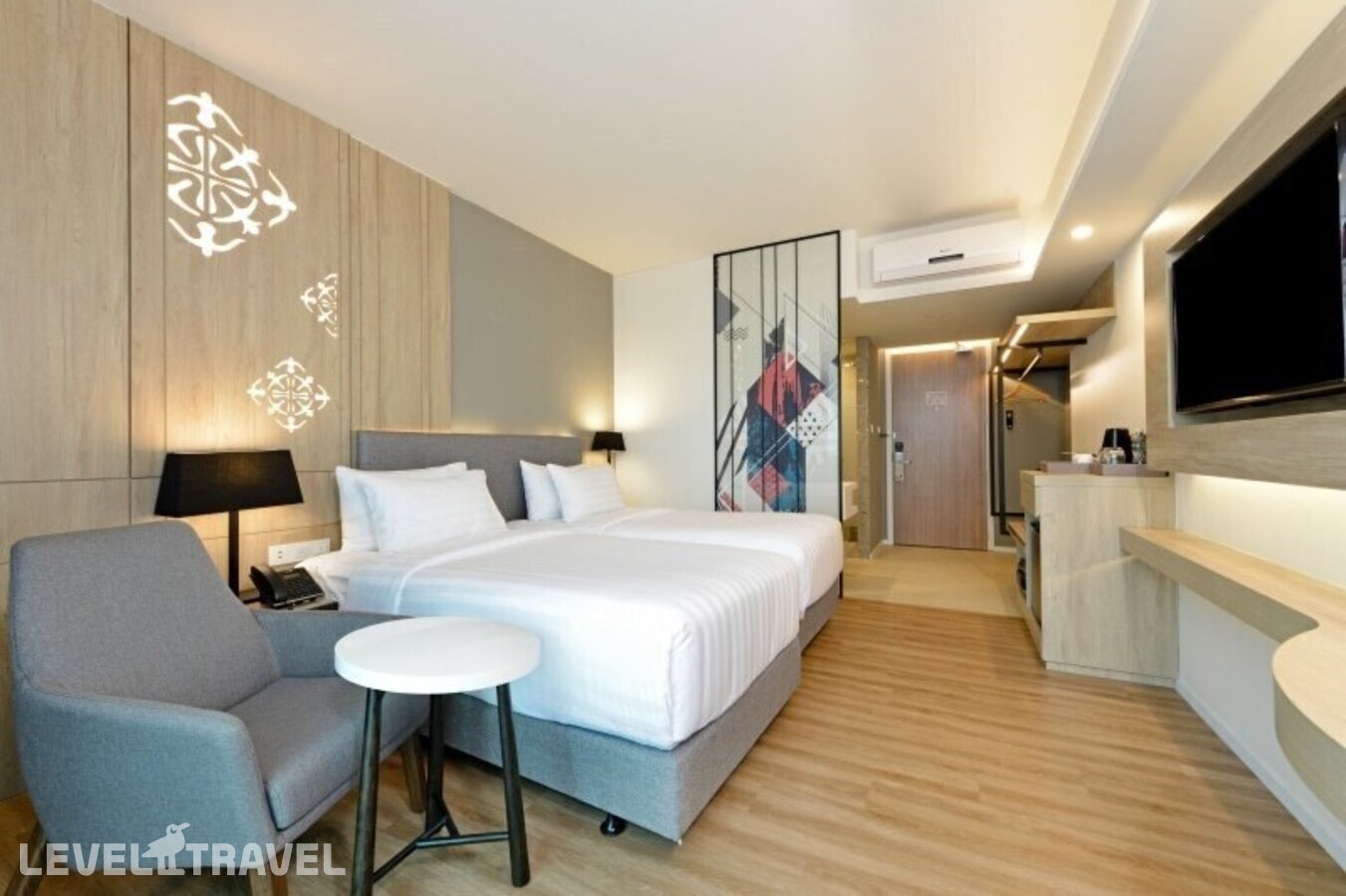 фотографии номера Делюкс (две односпальные кровати) отеля Hotel Amber Pattaya в Таиланд(Центральная Паттайя) - фото №2