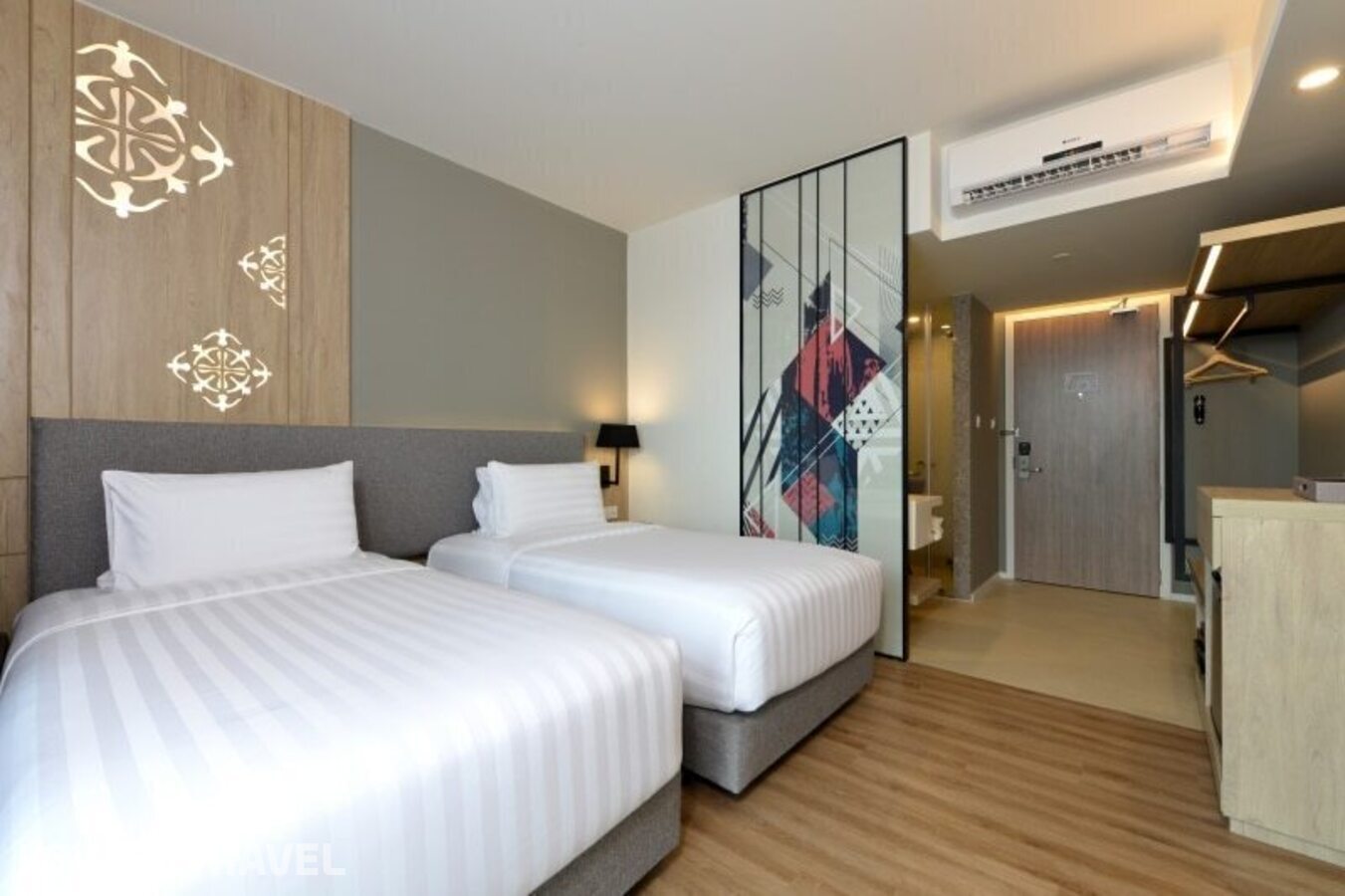 фотографии номера Делюкс (две односпальные кровати) отеля Hotel Amber Pattaya в Таиланд(Центральная Паттайя) - фото №4