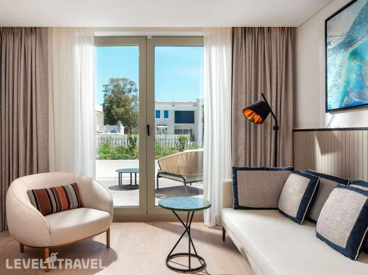 фотографии номера Улучшенный номер отеля Radisson Collection Bodrum в Турция(Акьярлар) - фото №29