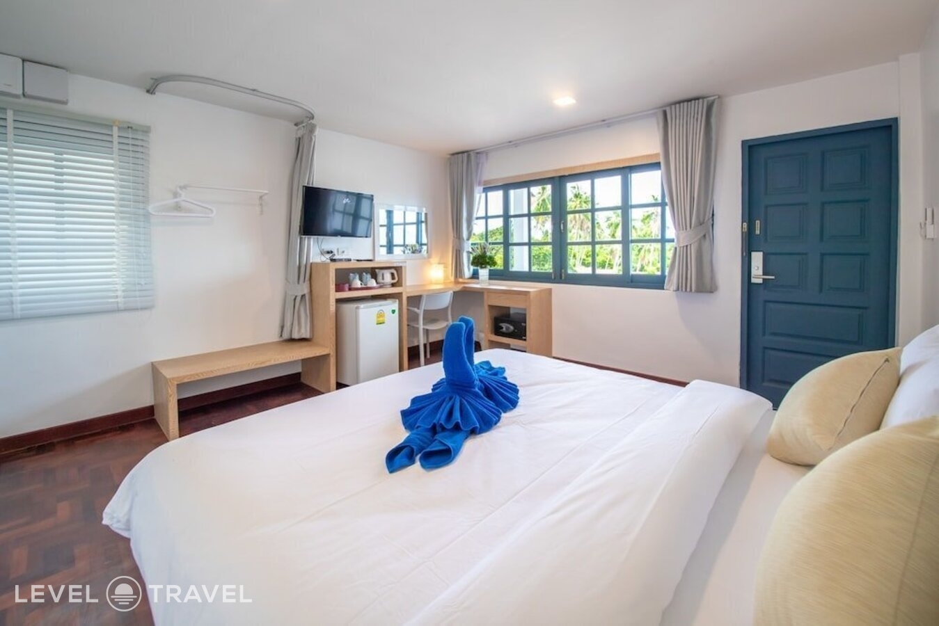фотографии номера Делюкс отеля The Rock Samui - Hostel в Таиланд(Рокиз Бич) - фото №1