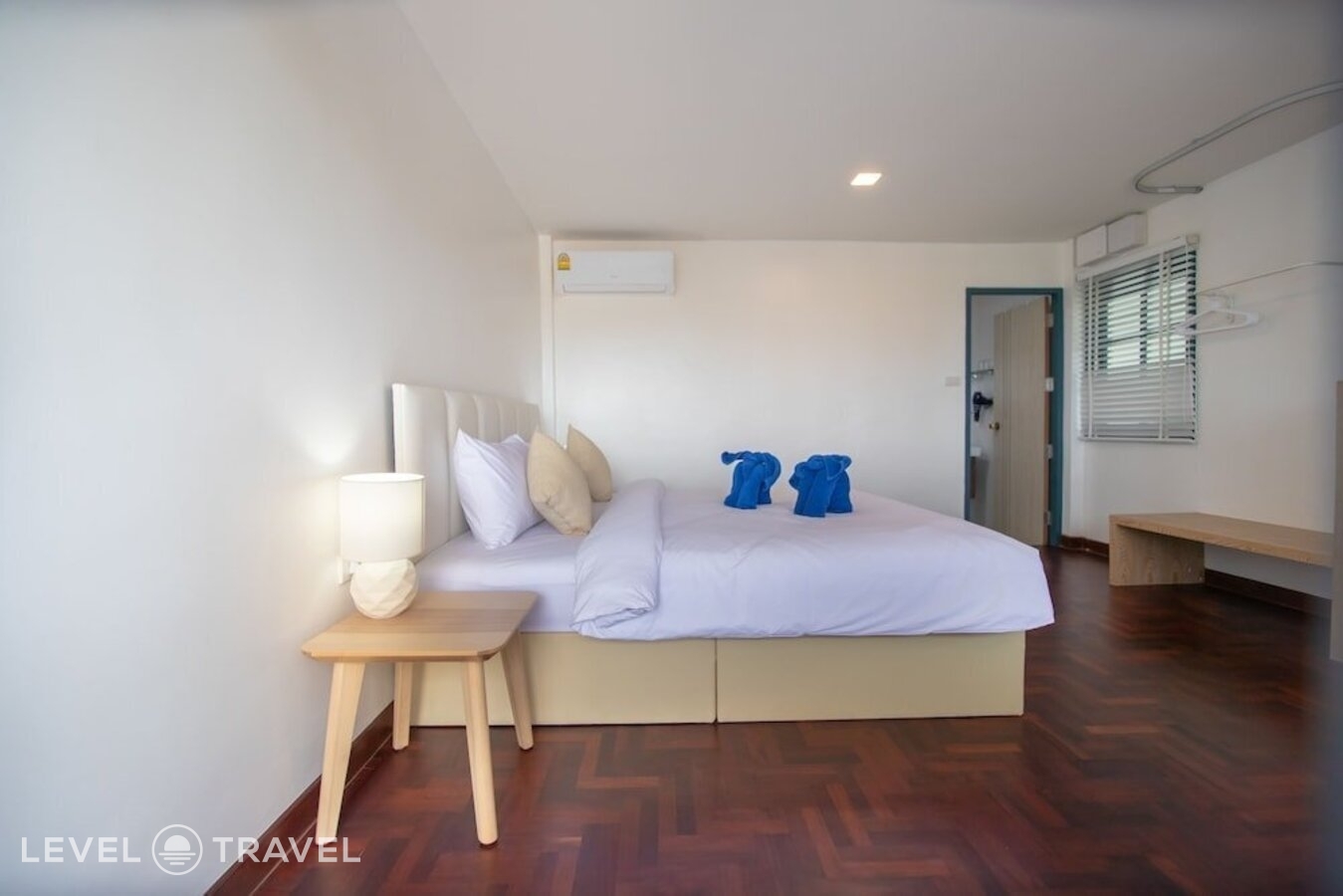 фотографии номера Делюкс отеля The Rock Samui - Hostel в Таиланд(Рокиз Бич) - фото №3