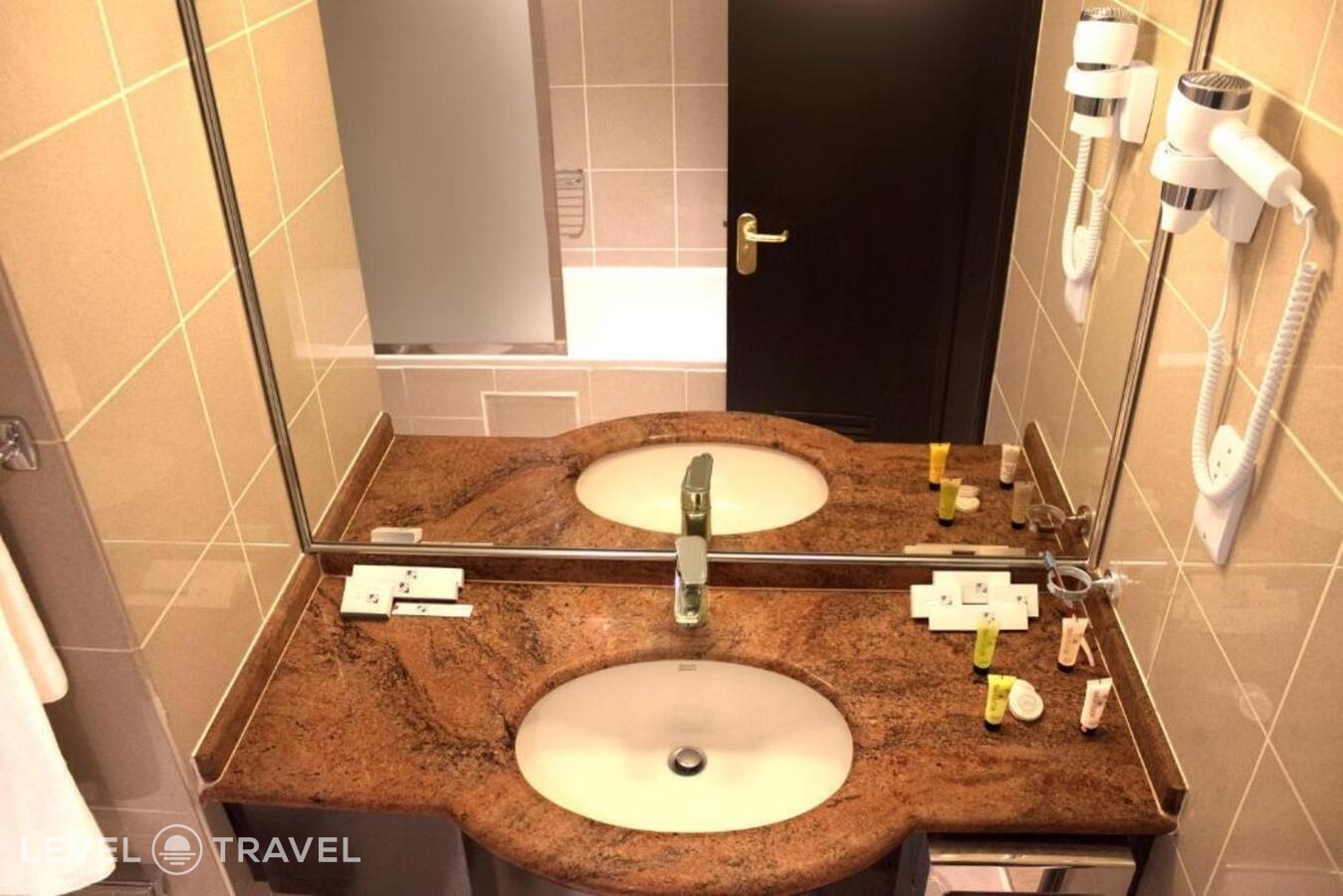 фотографии номера Улучшенный (две односпальные кровати) отеля Swiss-Belinn Doha в Катар(Доха) - фото №3