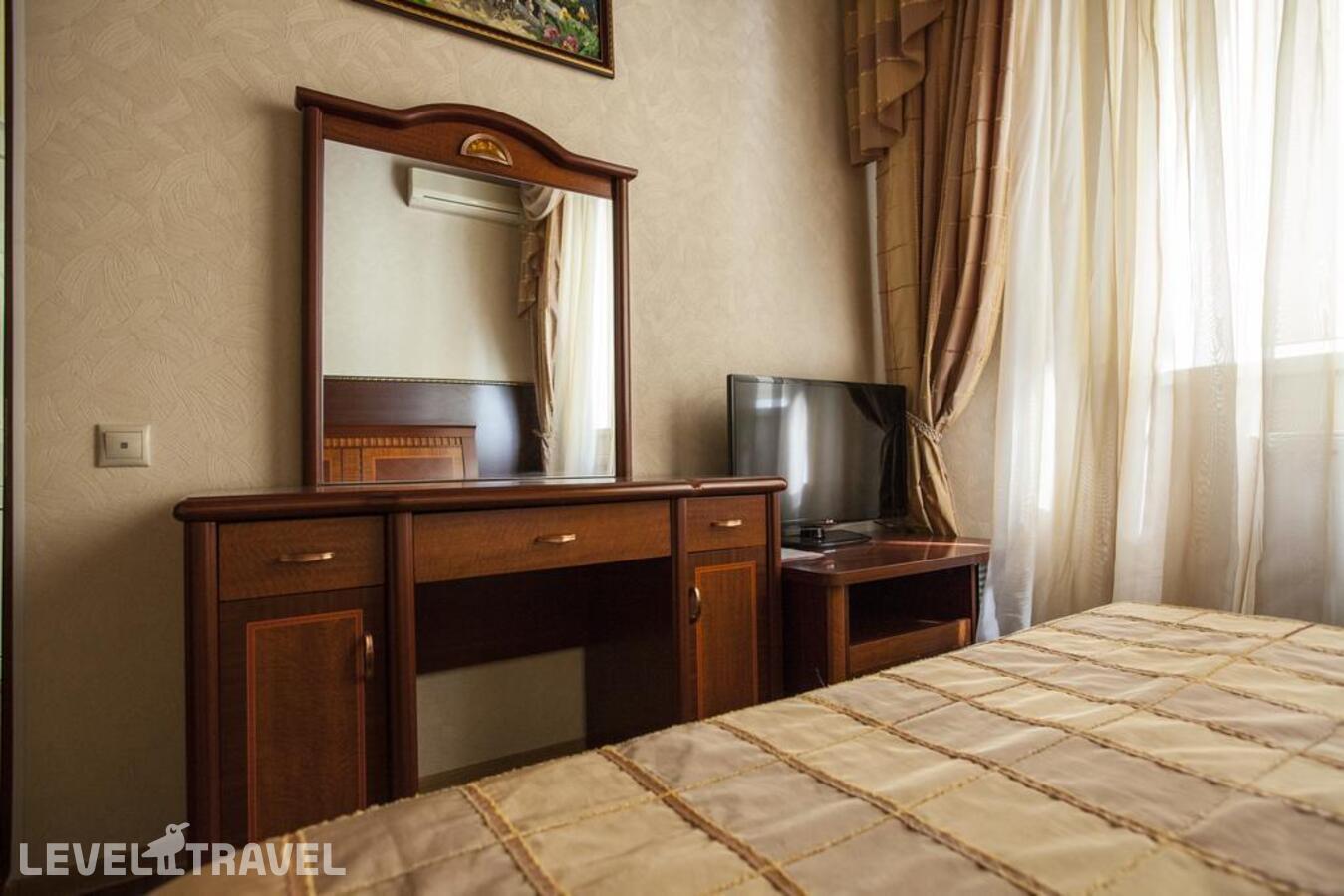 фотографии номера Стандартный с балконом отеля RS Royal Hotel в Россия(Анапа-центр) - фото №3