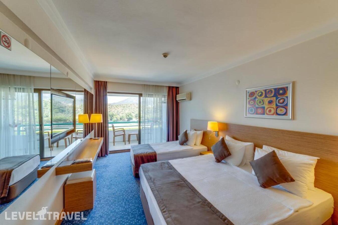 фотографии номера Семейный номер отеля Hotel Grand Efe в Турция(Оздере) - фото №3