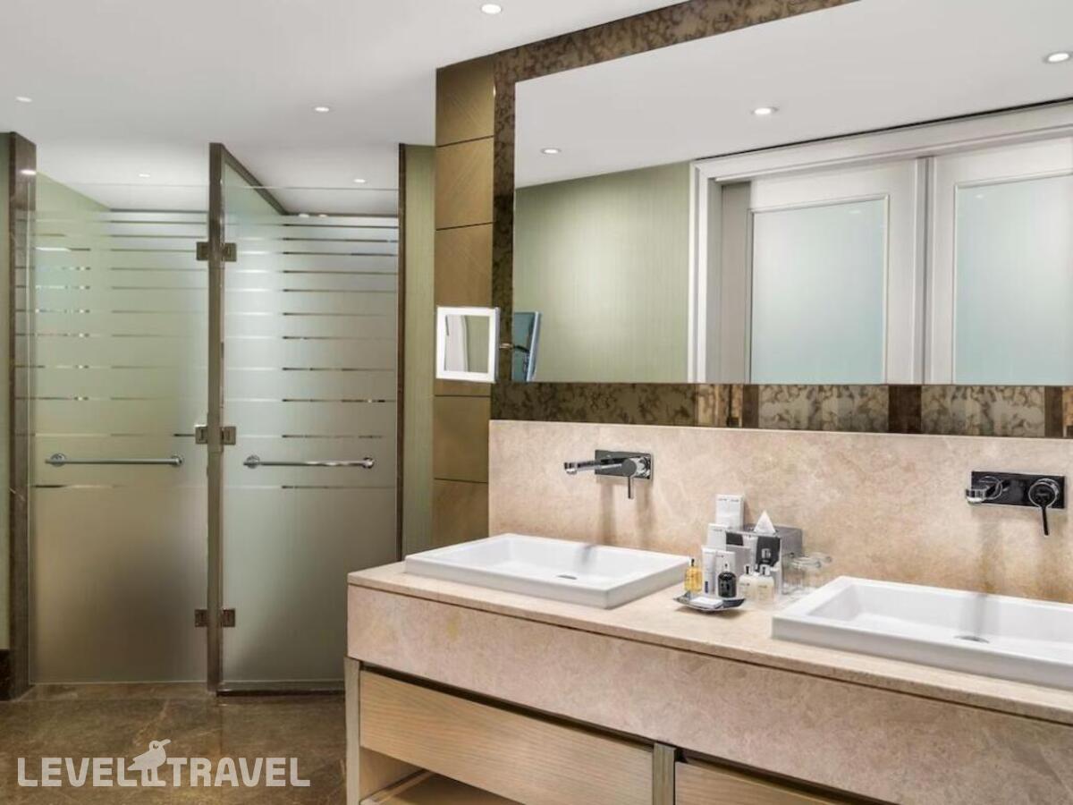 фотографии номера Полулюкс с видом на город отеля Radisson Blu Hotel Sisli в Турция(Шишли) - фото №18