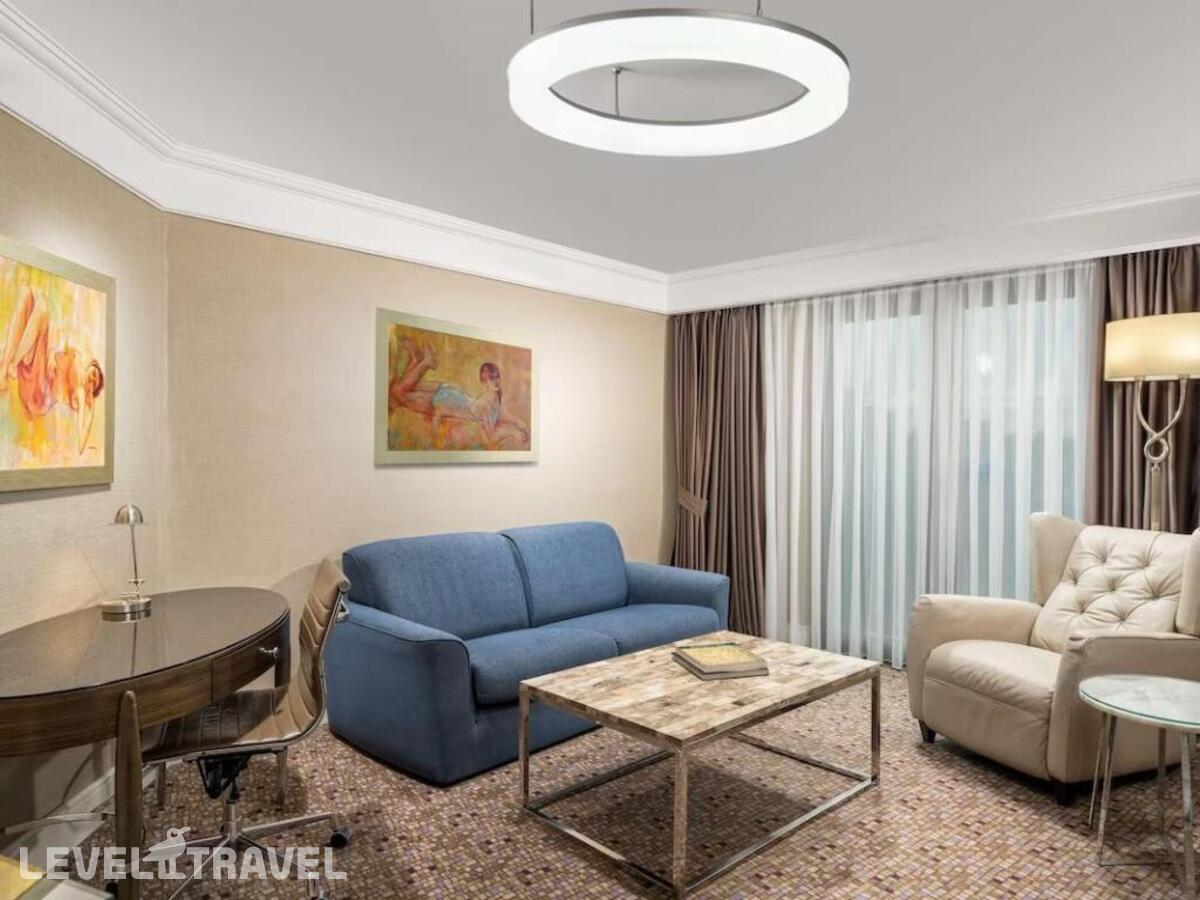 фотографии номера Полулюкс с видом на город отеля Radisson Blu Hotel Sisli в Турция(Шишли) - фото №26