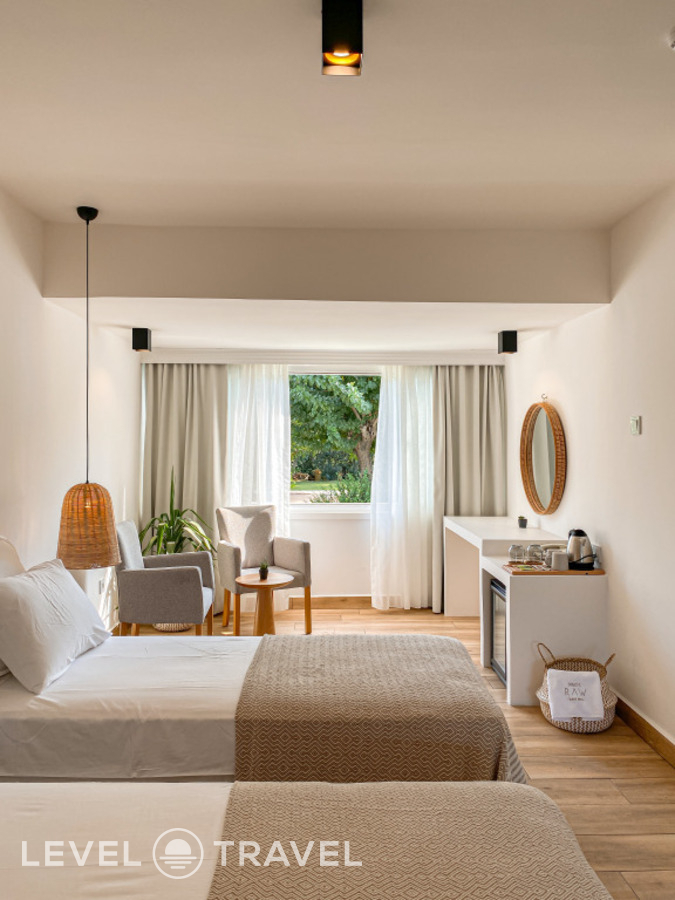 фотографии номера Стандартный (две односпальные кровати) отеля Raw Beach Hotel в Турция(Лара) - фото №1