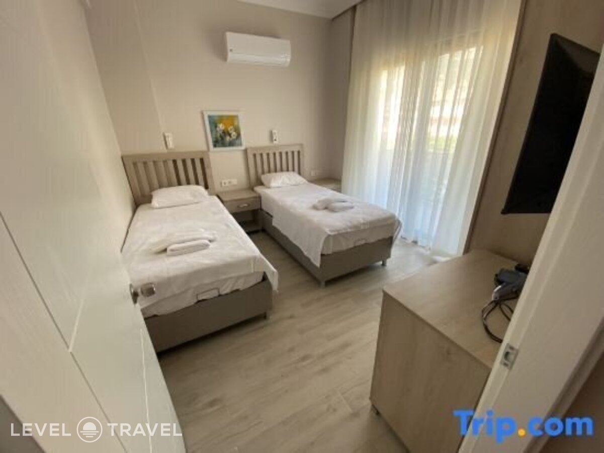 фотографии номера Люкс роскошный с видом на море отеля Diplomat Hotel в Турция(Турунч) - фото №3