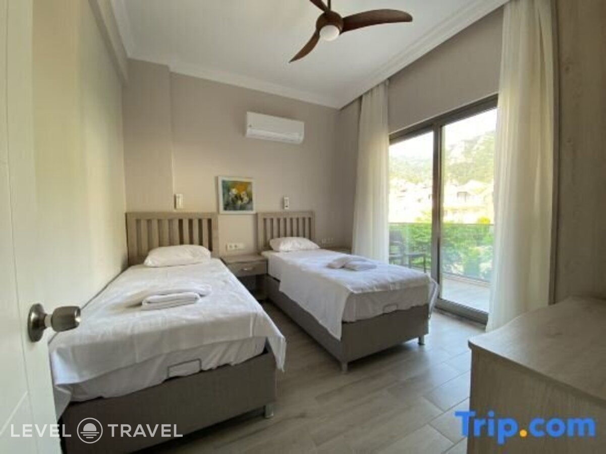 фотографии номера Люкс роскошный с видом на море отеля Diplomat Hotel в Турция(Турунч) - фото №2