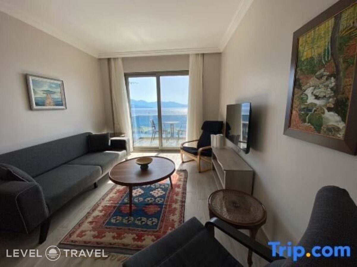 фотографии номера Люкс роскошный с видом на море отеля Diplomat Hotel в Турция(Турунч) - фото №9