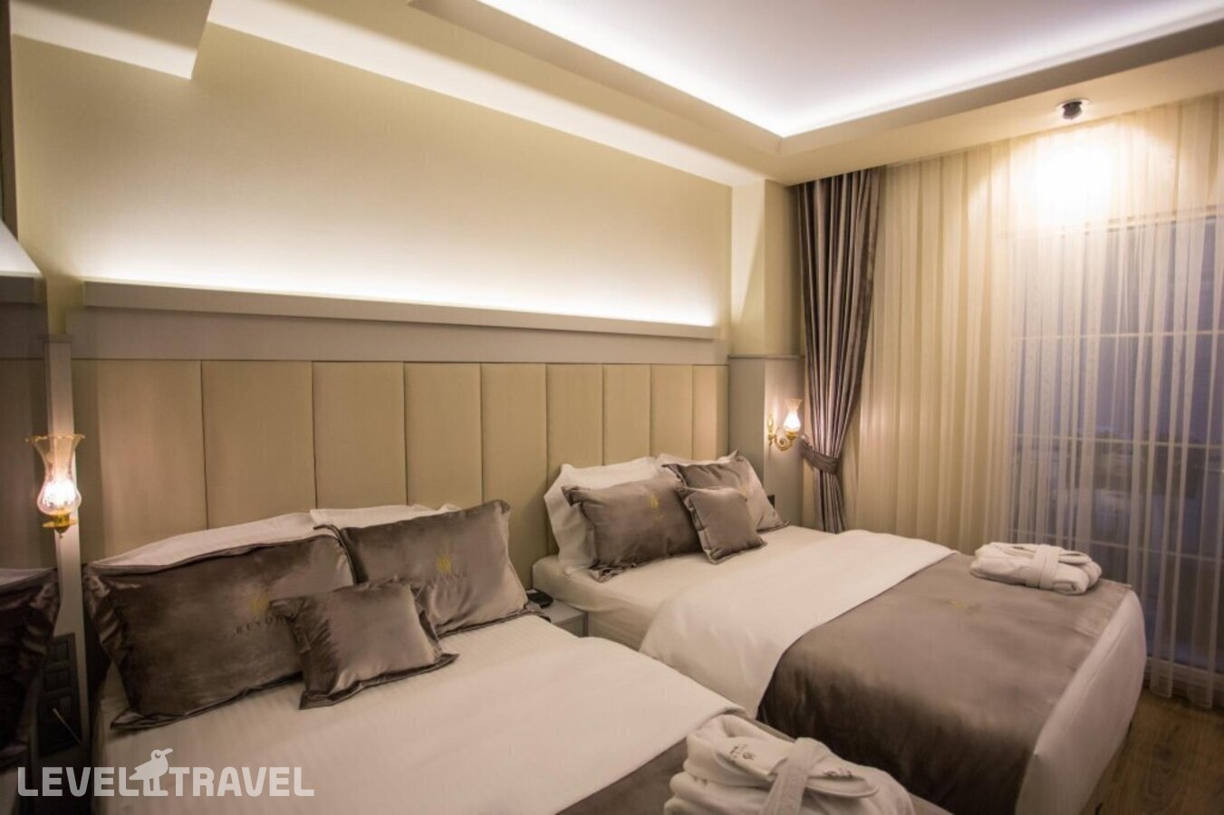 фотографии номера Люкс с видом на город отеля Bonne Sante Hotel в Турция(Таксим) - фото №2