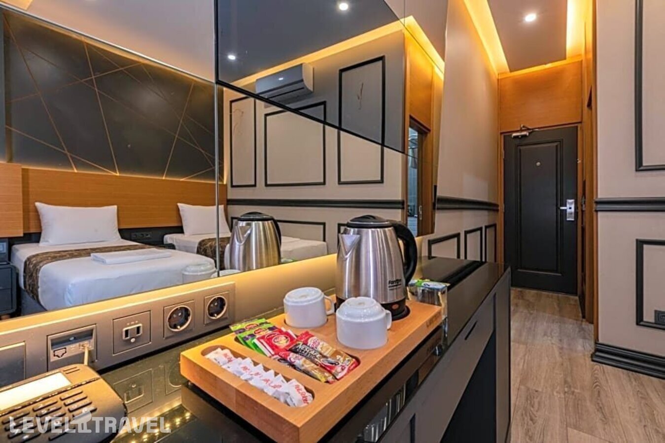 фотографии номера Делюкс (две односпальные кровати) отеля Confores Hotel в Турция(Бахчелиэвлер) - фото №7