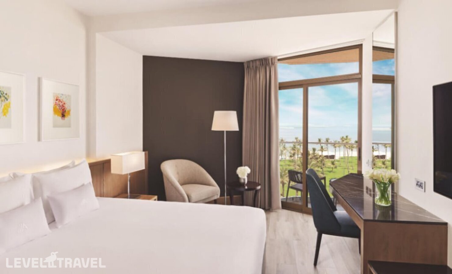 фотографии номера Смежный с видом на море отеля Ja Beach Hotel (Ex. Ja Jebel Ali Beach Hotel) в ОАЭ(Джебель-Али) - фото №1