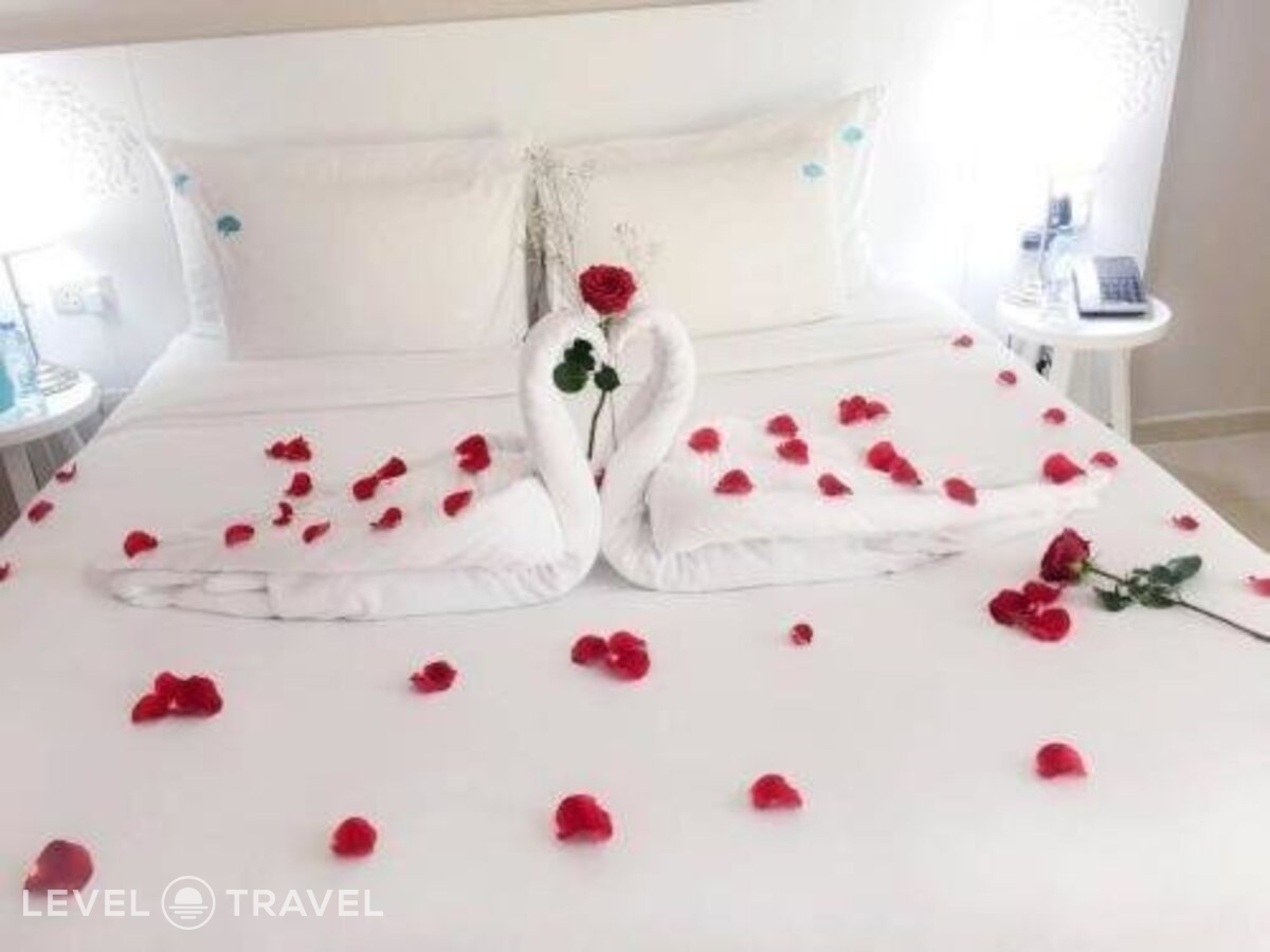 фотографии номера Стандартный (две односпальные кровати) отеля Andalus Al Seef Resort & Spa в ОАЭ(Абу-Даби) - фото №37