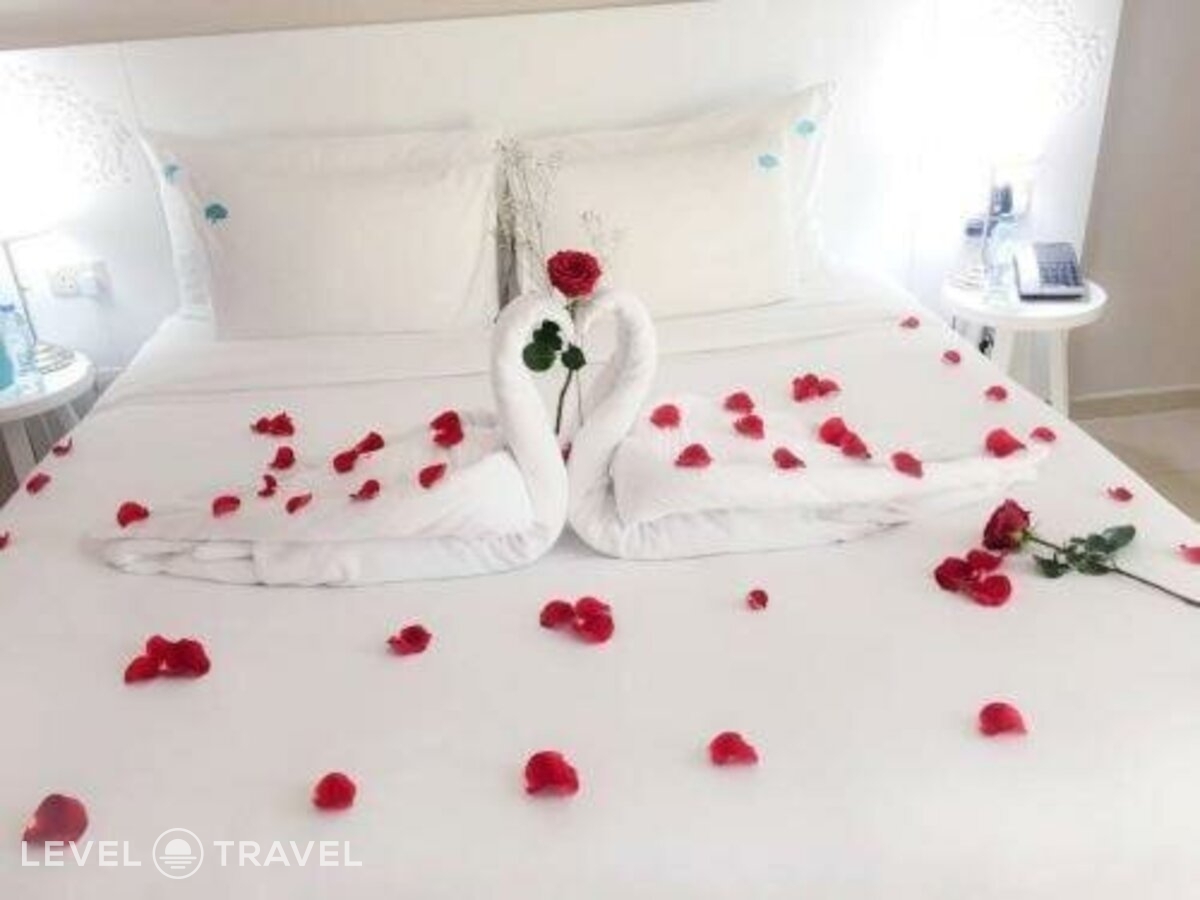 фотографии номера Стандартный (две односпальные кровати) отеля Andalus Al Seef Resort & Spa в ОАЭ(Абу-Даби) - фото №81