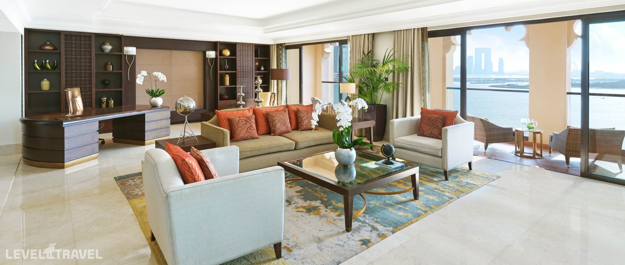 фотографии номера Люкс президентский с видом на море отеля Fairmont The Palm в ОАЭ(Дубай Пальма) - фото №2