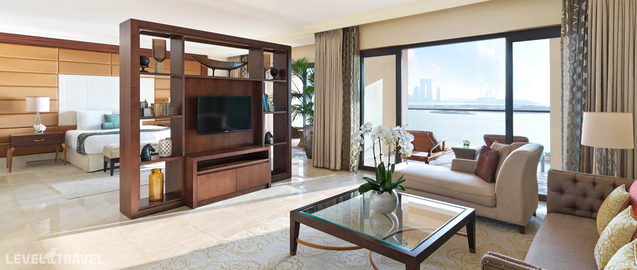 фотографии номера Люкс президентский с видом на море отеля Fairmont The Palm в ОАЭ(Дубай Пальма) - фото №3
