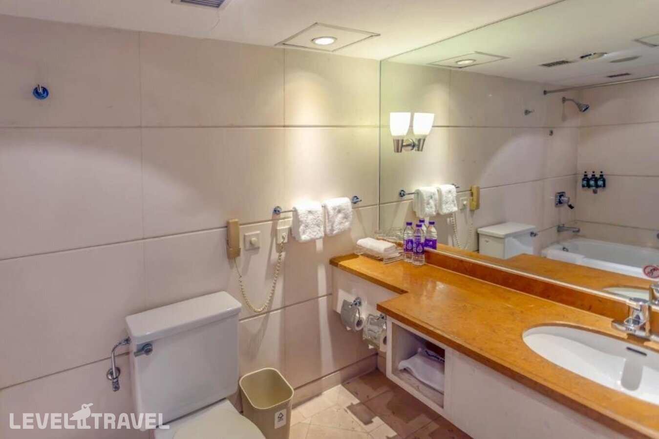фотографии номера Делюкс (две односпальные кровати) отеля Guo Ji Yi Yuan Hotel в Китай(Пекин) - фото №4
