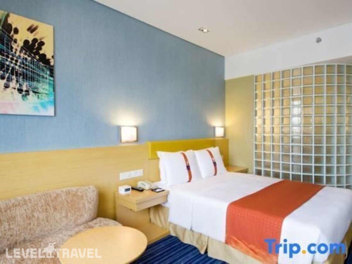 фотографии номера Улучшенный номер отеля Holiday Inn Express Beijing Airport Zone, An Ihg Hotel в Китай(Пекин) - фото №5