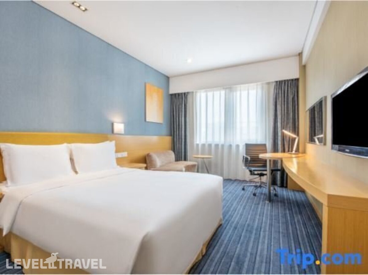 фотографии номера Улучшенный номер отеля Holiday Inn Express Beijing Airport Zone, An Ihg Hotel в Китай(Пекин) - фото №3