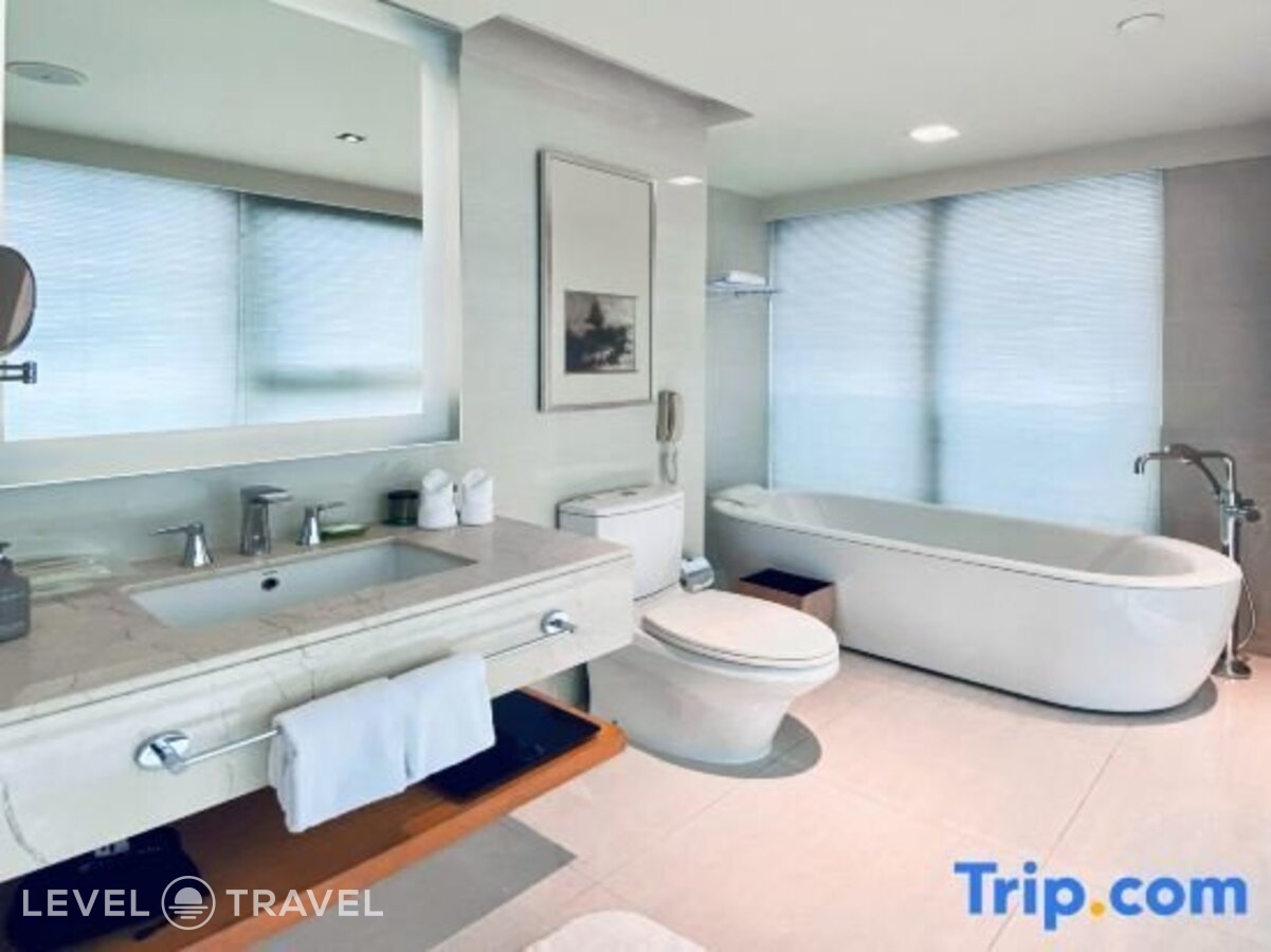 фотографии номера Представительский номер отеля Holiday Inn Guangzhou Science City, An Ihg Hotel в Китай(Гуанчжоу) - фото №6