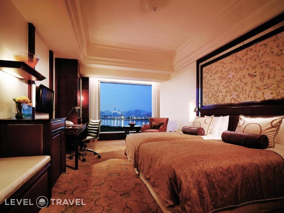 фотографии номера Делюкс (две односпальные кровати) отеля Shangri-La Guangzhou в Китай(Гуанчжоу) - фото №1