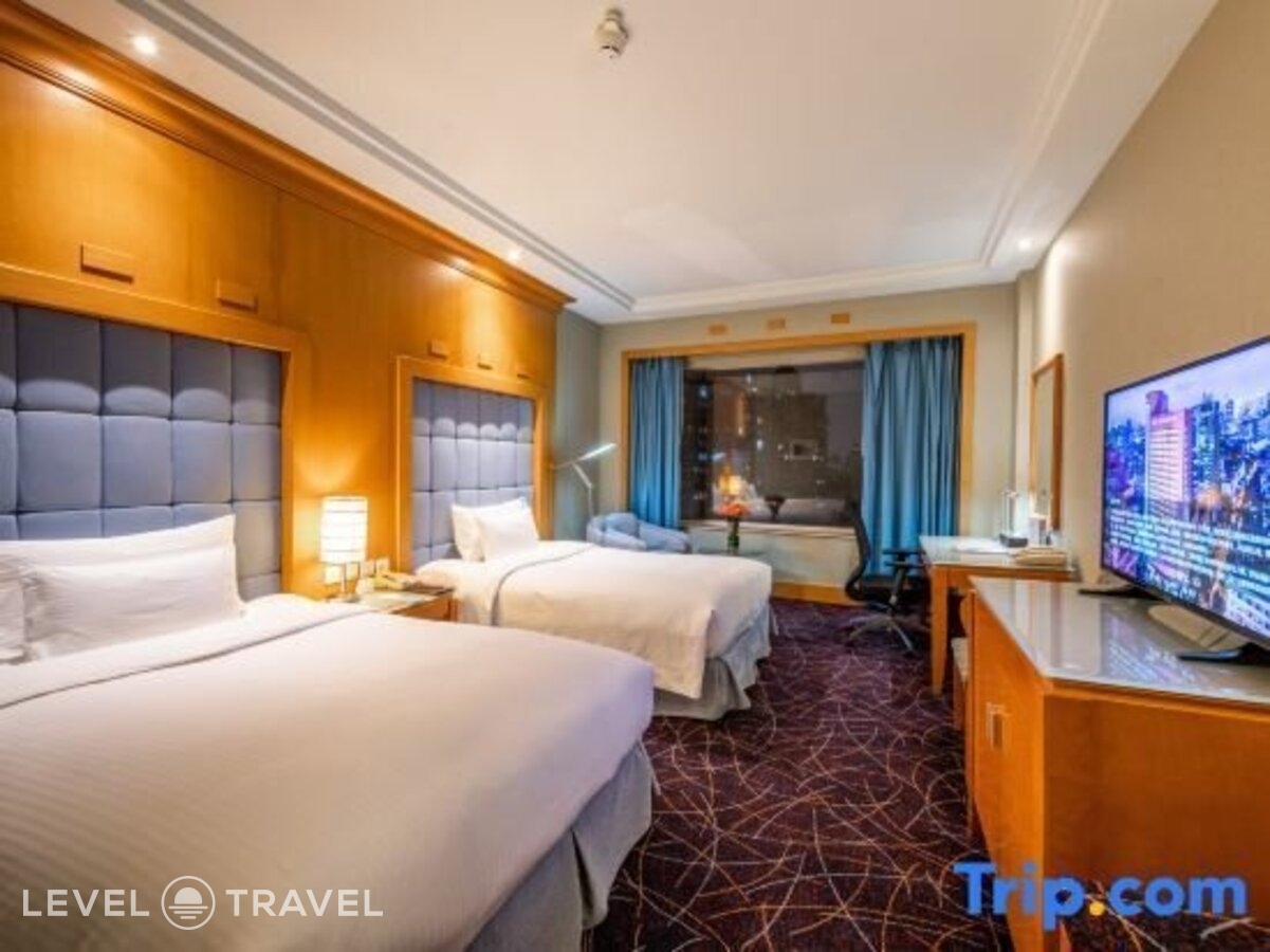 фотографии номера Улучшенный (две односпальные кровати) отеля Crowne Plaza Hotel Shanghai, An Ihg Hotel в Китай(Шанхай) - фото №1