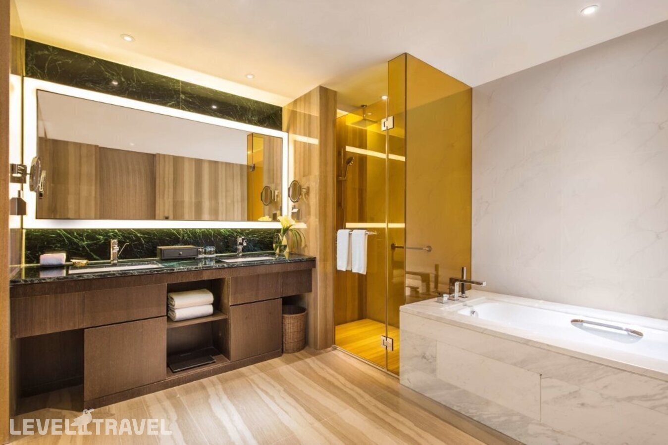 фотографии номера Полулюкс с видом на город отеля Radisson Blu Shanghai Pudong Jinqiao в Китай(Шанхай) - фото №2